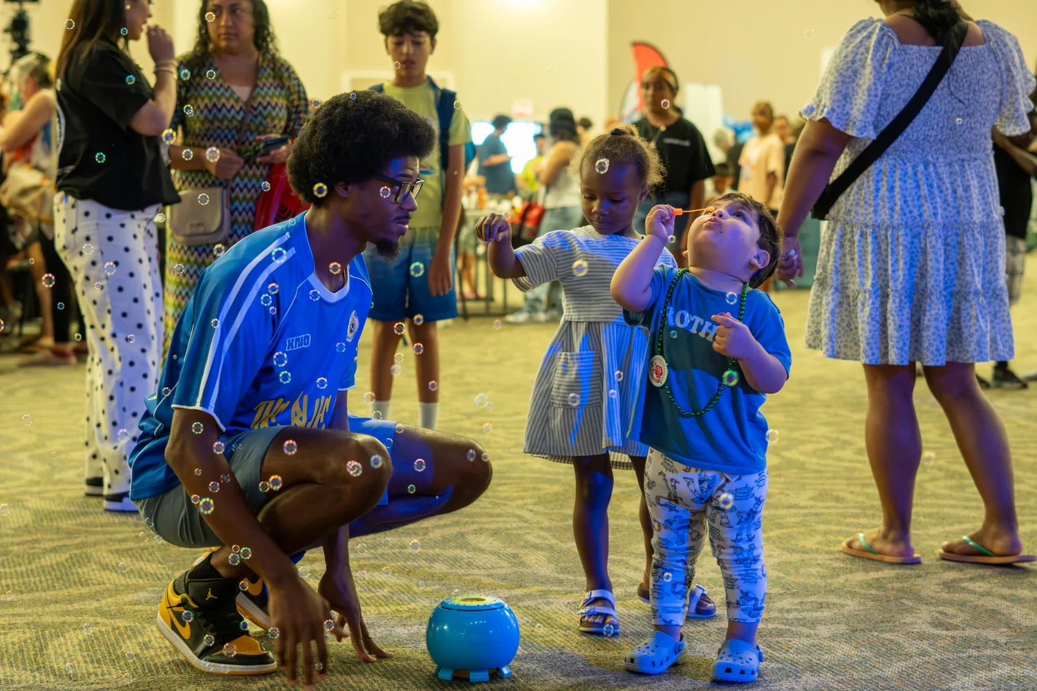 Community event experience with children and bubbles